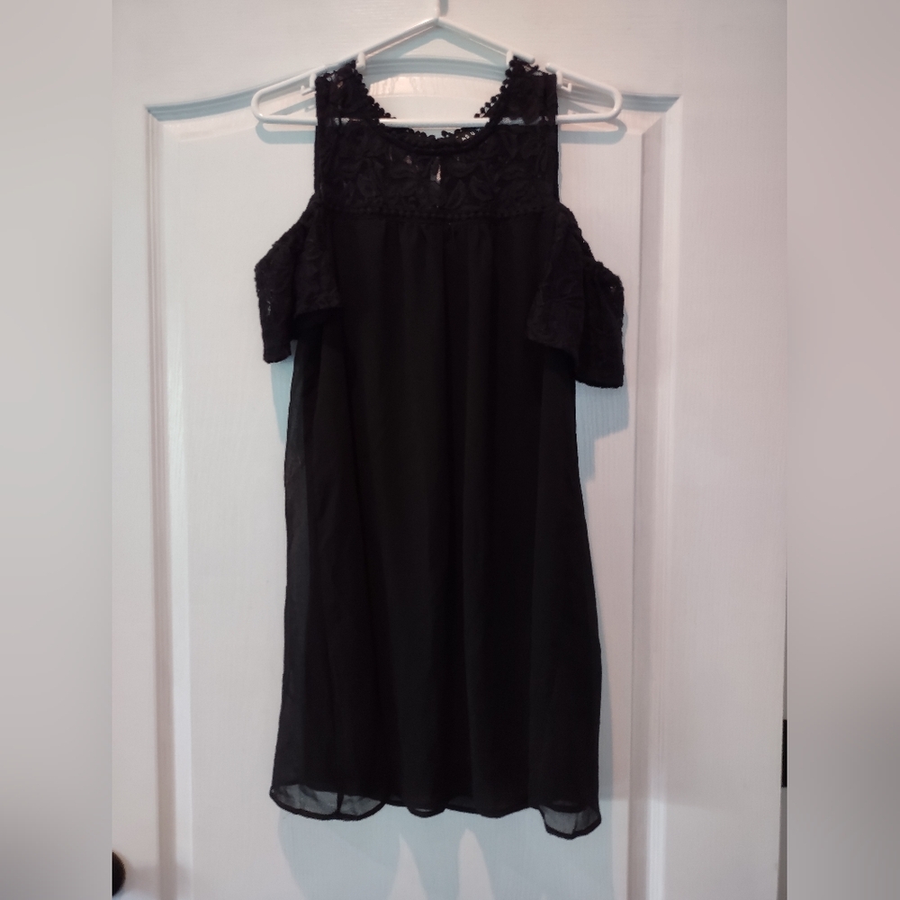 As U Wish Cold Shoulder Dress Lace and Crochet Accents Excellent Condition Sz M